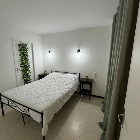 Piscine Chauffee Clim Wifi 13 Personnes Centre Nyaraló